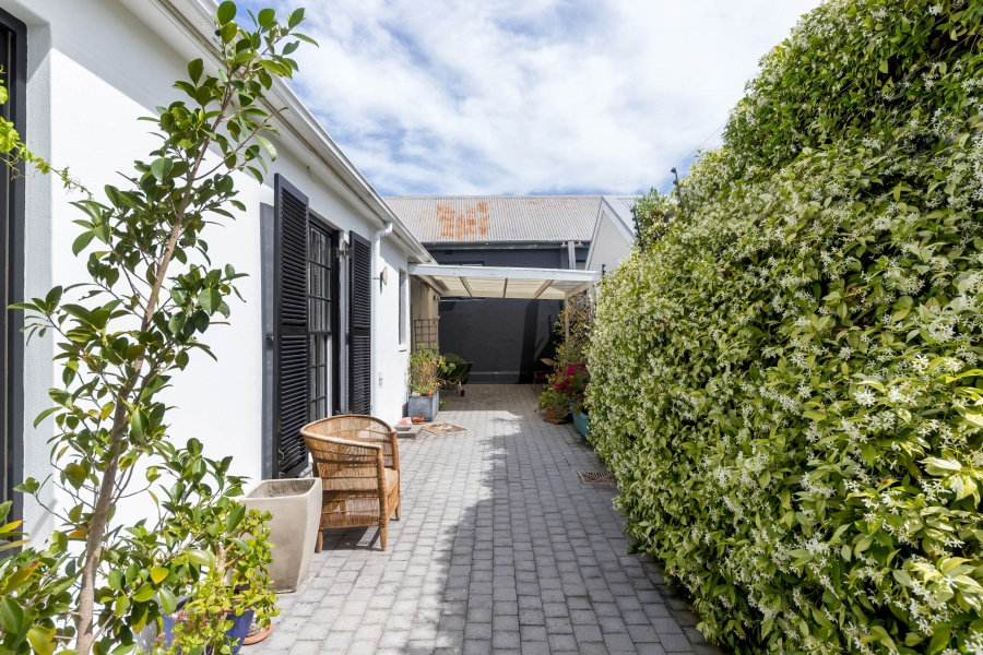 2 Bedroom Property for Sale in Claremont Upper Western Cape